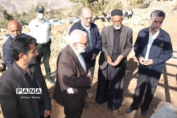 بازدید رئیس کمیته امداد کشور از زلزله زدگان اندیکا