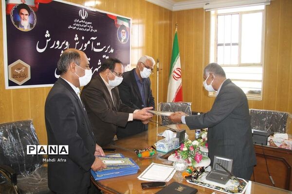تقدیر از داوران و ناظران جشنواره نوجوان خوارزمی