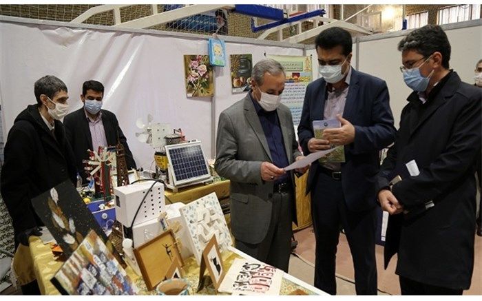 تجلیل از ۱۳۱ معلم و دانش‌آموز پژوهشگر