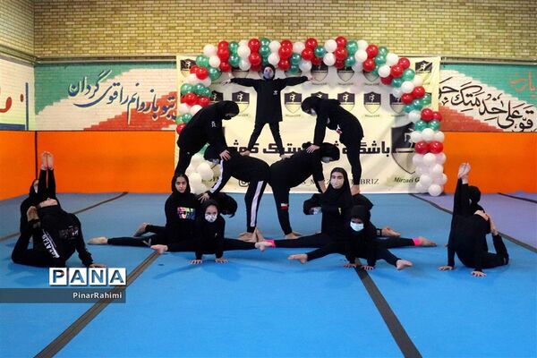 برنامه هماهنگ دختران ژیمناستیک کوثر