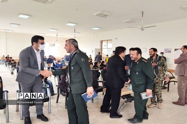 محفل انس با قرآن کریم در آموزشگاه شهید رجایی شهرستان حمیدیه