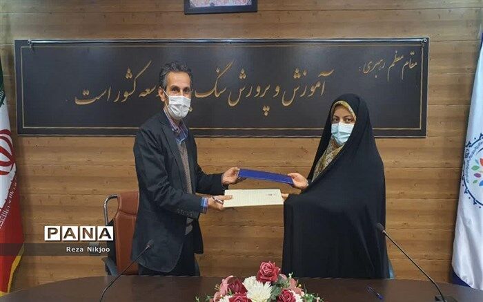 سند همکاری آموزشی، فرهنگی بین نهضت سوادآموزی و سازمان دانش‌آموزی منعقد شد