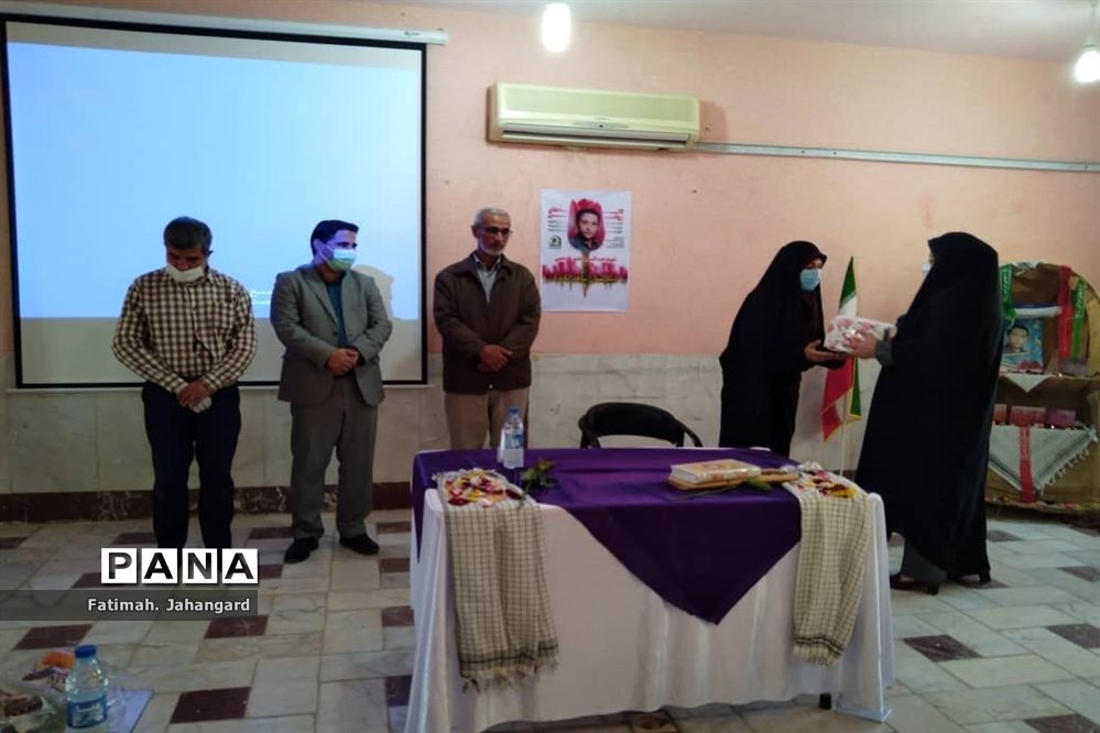 گرامیداشت یاد و خاطره شهید شاخص دبیرستان شاهد مائده شهرستان امیدیه