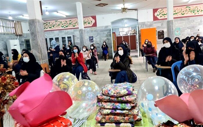 برگزاری جشن ولادت حضرت زینب در دبیرستان امامی قم