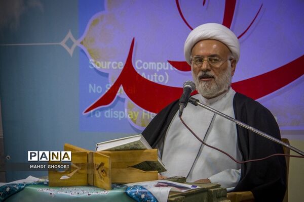 یادواره شهدا در دبیرستان شهدای فرهنگی پردیسان قم