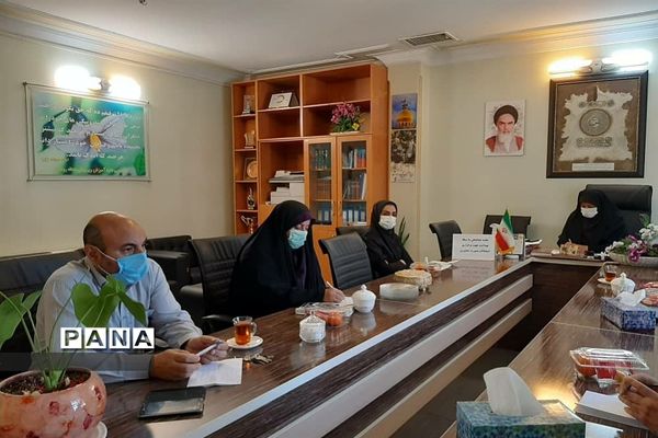 جلسه شورای بهداشت و سلامت در رودهن