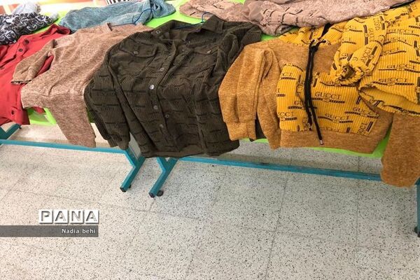 نمایشگاه و فروشگاه صنایع دستی و هنرهای خانگی دانش‌آموزان  در پژوهش سرای دانش‌آموزی شهید خوشبخت بوشهر