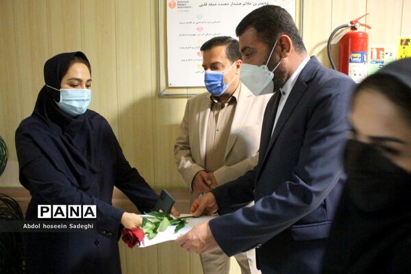 تقدیر مدیرکل و معاونان آموزش و پرورش استان بوشهر از پرستاران در روز پرستار