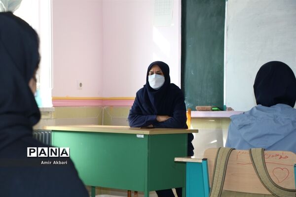 سفر یک روزه مدیرکل آموزش و پرورش آذربایجان‌غربی به شهرستان تکاب