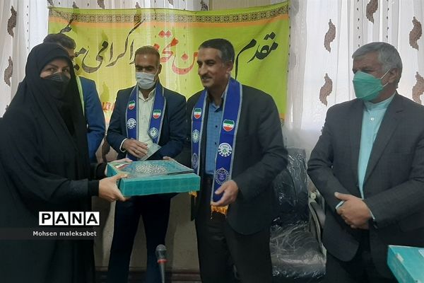 تببین بازمهندسی جدید تشکیلات سازمان دانش آموزی برای مدیران و مربیان شهرستان مروست