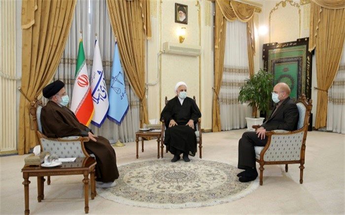 گفت‌وگوی سران قوا درباره مسائل اقتصادی کشور