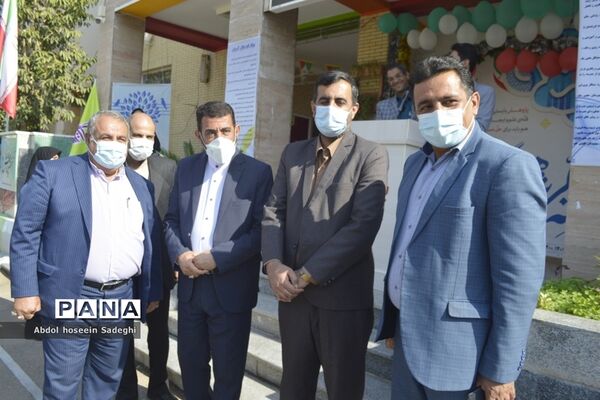 مراسم هفته پژوهش در دبیرستان شاهد شهیده سهام خیام بوشهر