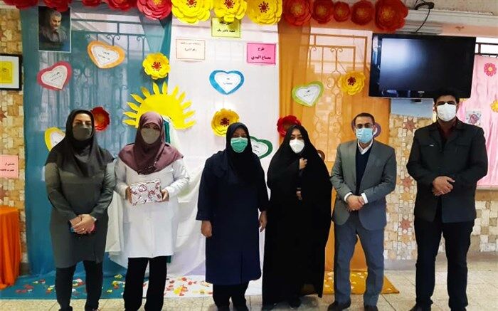 مراقبین سلامت، پرستاران دانش‌آموزان در حوزه بهداشت هستند