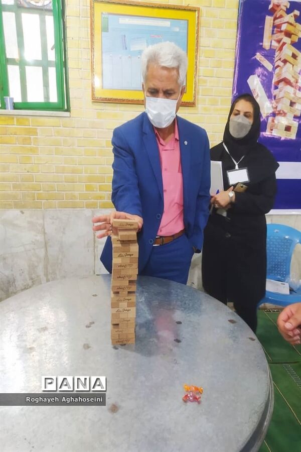 برگزاری مرحله ناحیه‌ای المپیاد بازی‌های فکری سرگرمی رویش در ناحیه 4 شیراز
