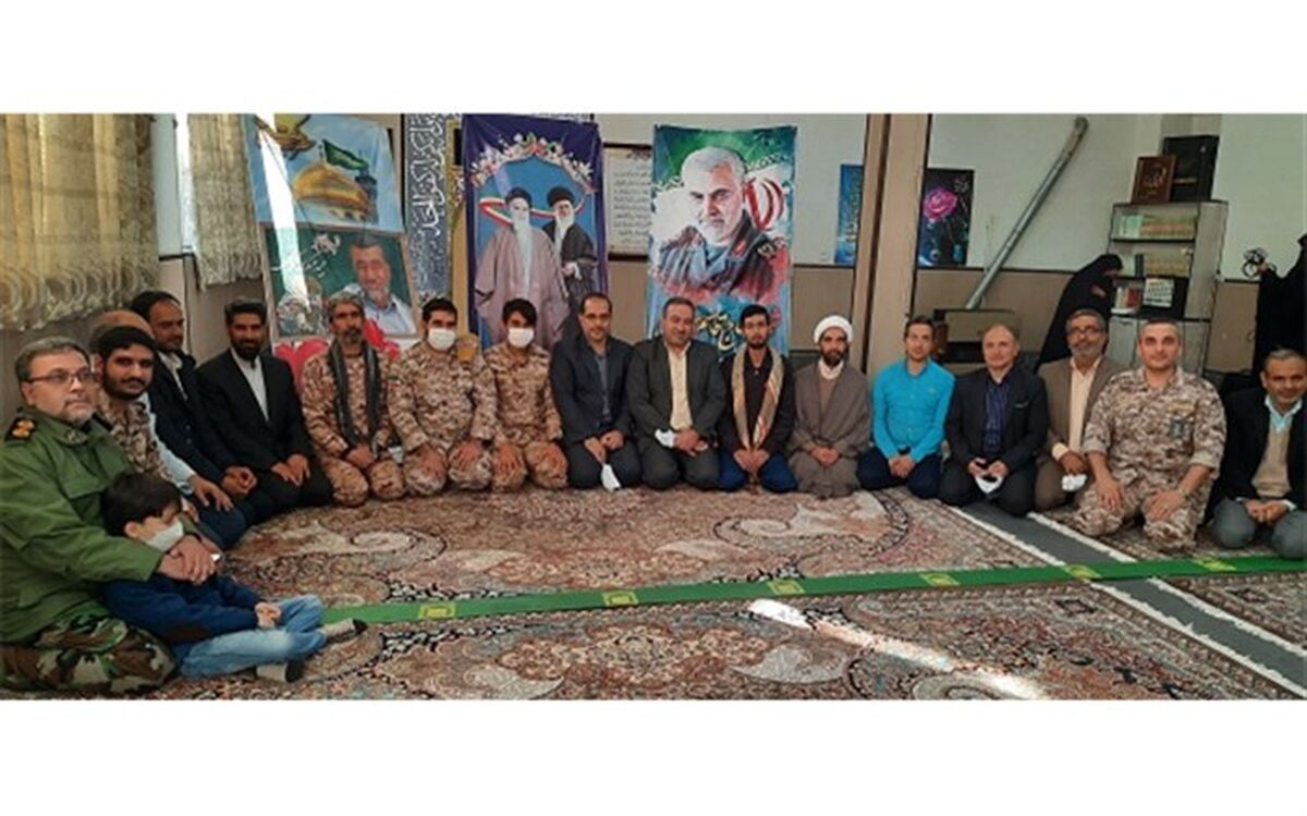 محفل خاطره‌گویی رزمنده مدافع حرم در آموزش و پرورش ناحیه یک قم