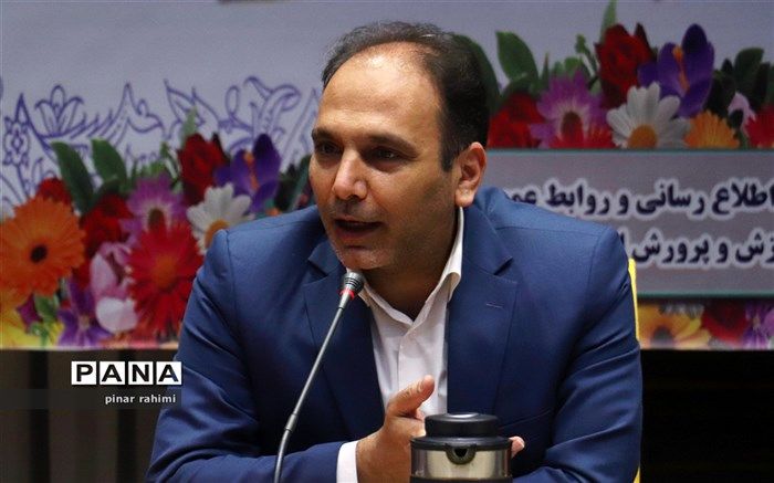 باید در طول  امتحانات دی ماه برنامه‌ریزی‌های خود را برای فعالیت‌های فرهنگی و هنری انجام دهیم