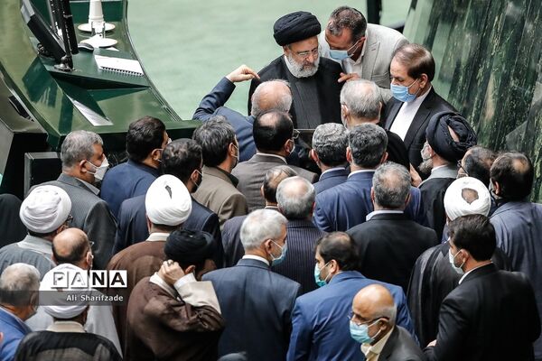ارائه لایحه بودجه ۱۴۰۱ توسط رئیس جمهور به مجلس شورای اسلامی
