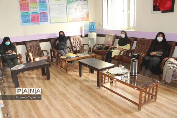 آموزش حضوری در دبیرستان ام ابیها شهرستان بوشهر