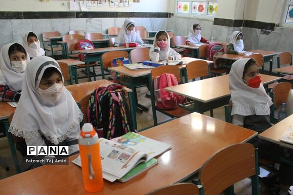 آموزش حضوری در دبستان هیات امنایی معینی