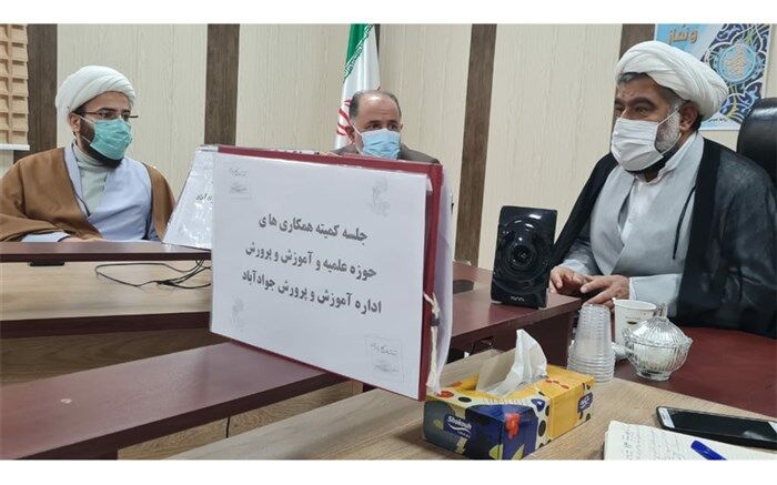التزام دانش‌آموزان به سبک زندگی اسلامی با حضور طلاب پایدارتر می‌شود