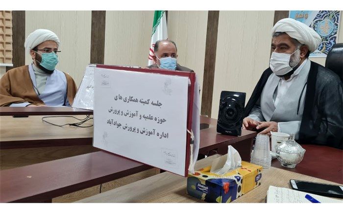 التزام دانش‌آموزان به سبک زندگی اسلامی با حضور طلاب پایدارتر می‌شود