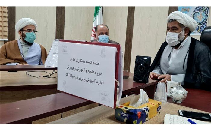 التزام دانش‌آموزان به سبک زندگی اسلامی با حضور طلاب پایدارتر می‌شود