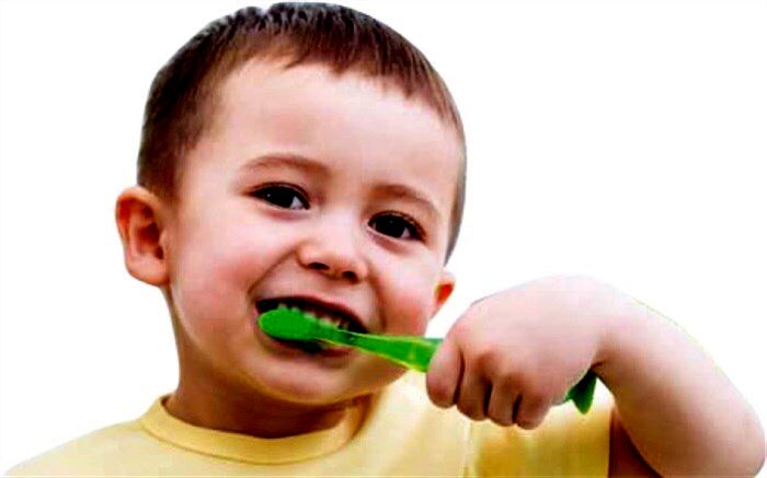 قبل صبحانه مسواک بزنیم یا بعد از آن؟