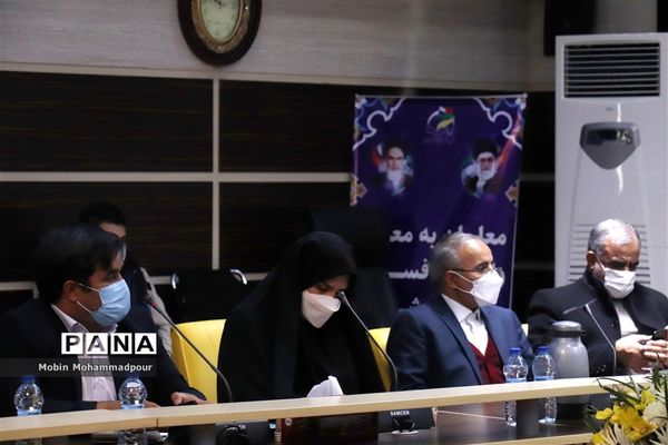 آیین تجلیل از پژوهشگران، فناوران و معلمان پژوهنده آموزش و پرورش آذربایجان شرقی