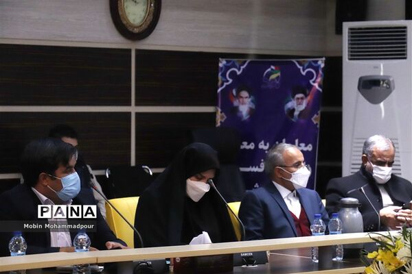 آیین تجلیل از پژوهشگران، فناوران و معلمان پژوهنده آموزش و پرورش آذربایجان شرقی