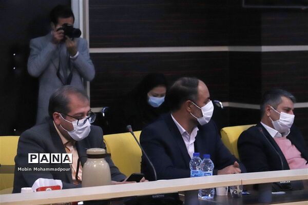 آیین تجلیل از پژوهشگران، فناوران و معلمان پژوهنده آموزش و پرورش آذربایجان شرقی