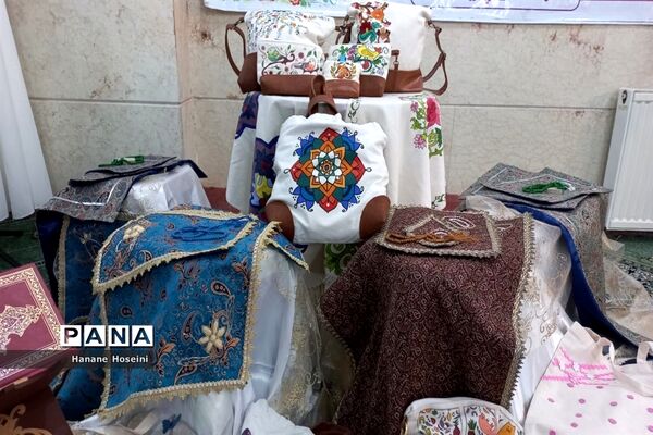 برپایی نمایشگاه چادر نماز و ملزومات جشن تکلیف در شهریار