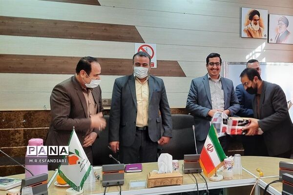 تقدیر از معاونان پرورشی ناحیه یک قم