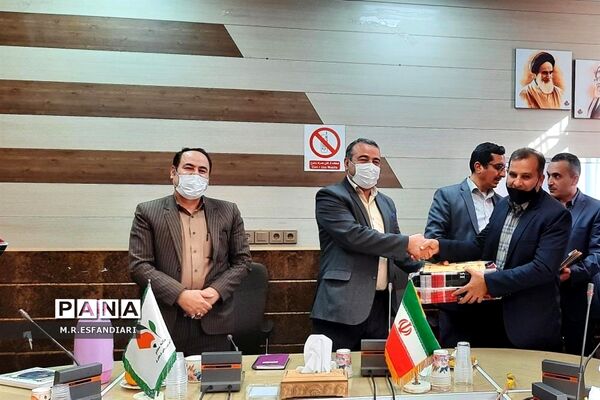 تقدیر از معاونان پرورشی ناحیه یک قم