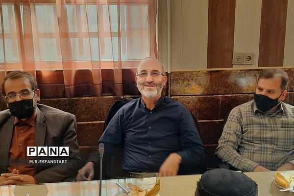 تقدیر از معاونان پرورشی ناحیه یک قم