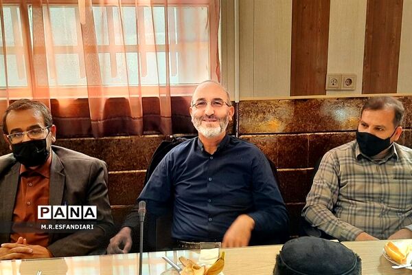 تقدیر از معاونان پرورشی ناحیه یک قم