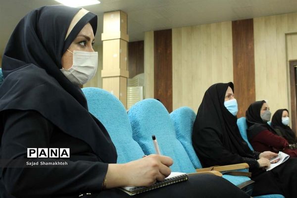 برگزاری نخستین کارگاه آموزشی یکروزه  خبرنویسی و عکاسی خبری در ناحیه سه اهواز