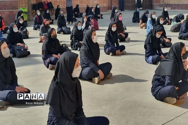گفتمان‌ سیاسی، اجتماعی و اعتقادی در مدارس بهارستان