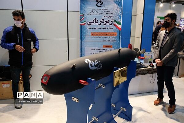 افتتاح نمایشگاه دستاوردهای پژوهشی و تجهیزات ایران ساخت
