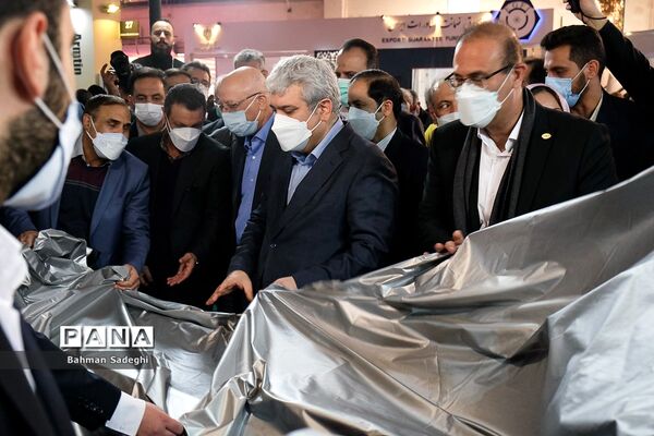 افتتاح نمایشگاه دستاوردهای پژوهشی و تجهیزات ایران ساخت