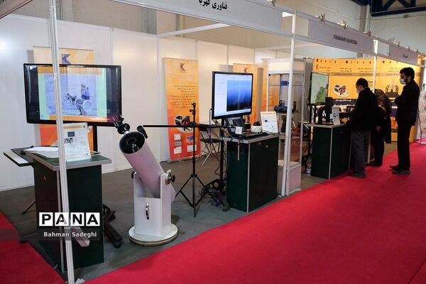 افتتاح نمایشگاه دستاوردهای پژوهشی و تجهیزات ایران ساخت