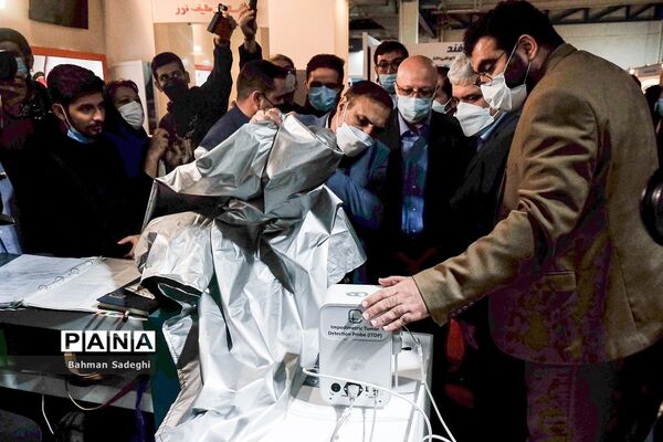 افتتاح نمایشگاه دستاوردهای پژوهشی و تجهیزات ایران ساخت