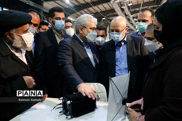 افتتاح نمایشگاه دستاوردهای پژوهشی و تجهیزات ایران ساخت
