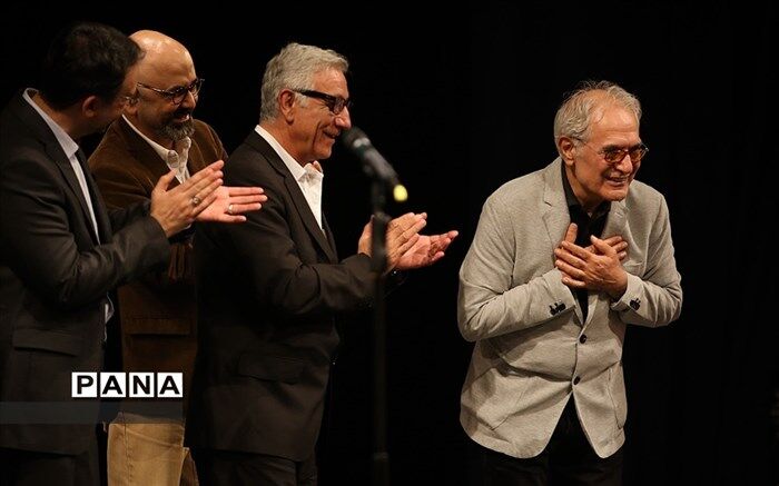 محمود کلاری: احساس نوستالژیک هم‌نسلان ما از سینما با نگاتیو پیوند دارد