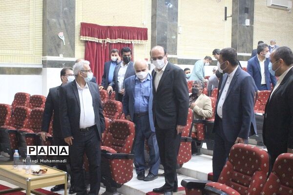 همایش تجلیل از معلمان پژوهشگر و دانش‌آموزان پرسشگر آموزش و پرورش استان بوشهر