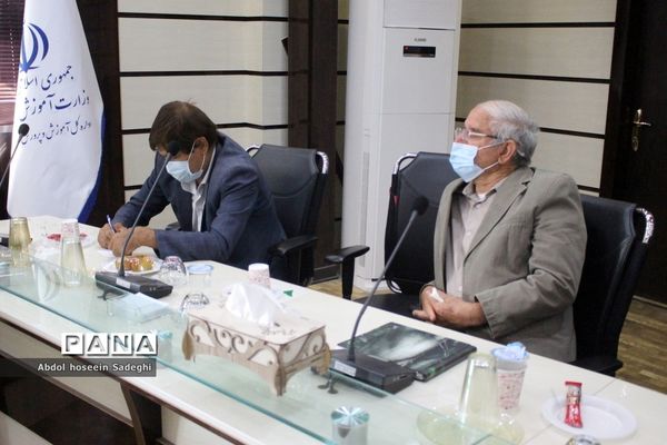 نشست روسای کانون‌های بازنشستگان شهرستان‌ها و مناطق استان بوشهر