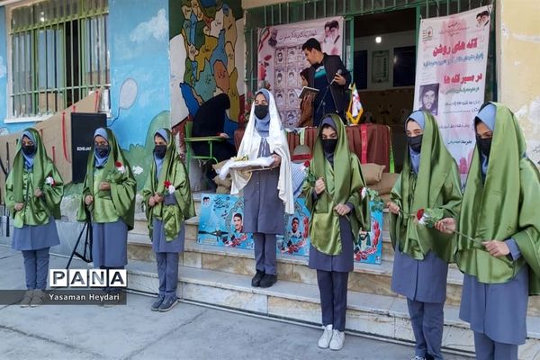 یادواره لاله‌های روشن در روستای نصرآباد