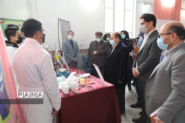 آیین نمادین نواختن زنگ هفته پژوهش در آموزش و پرورش ناحیه ۲مشهد