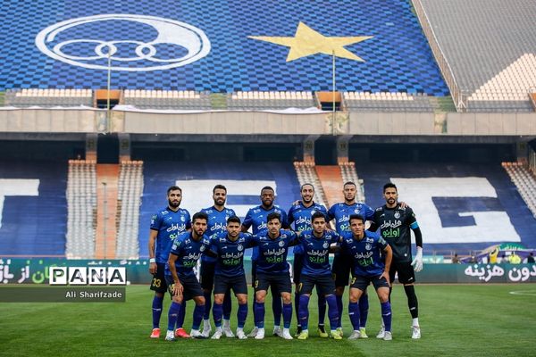 دیدار تیم های استقلال و سپاهان