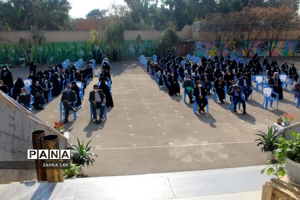 یادواره لاله‌های روشن در دبیرستان امامت قم