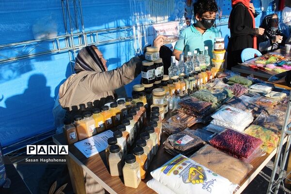 نمایشگاه بانوان کارآفرین محله مهستان شهرستان اسلامشهر
